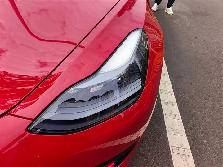Фото 5 - Tesla Model 3