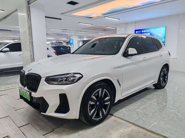 Фото 1 - BMW iX3