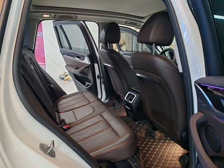 Фото 4 - BMW iX3