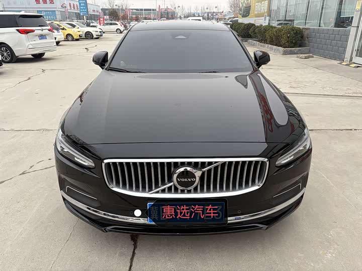 Фото 2 - Volvo S90