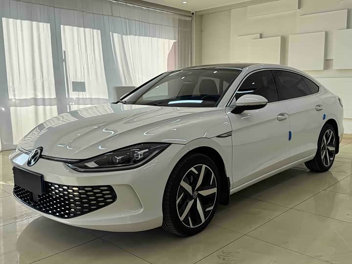 Фото 1 - Volkswagen Lamando L