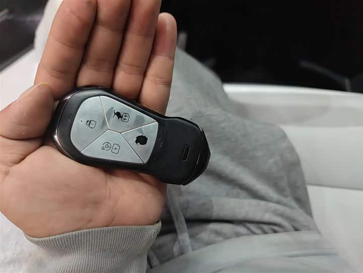 Фото 9 - XPeng P7