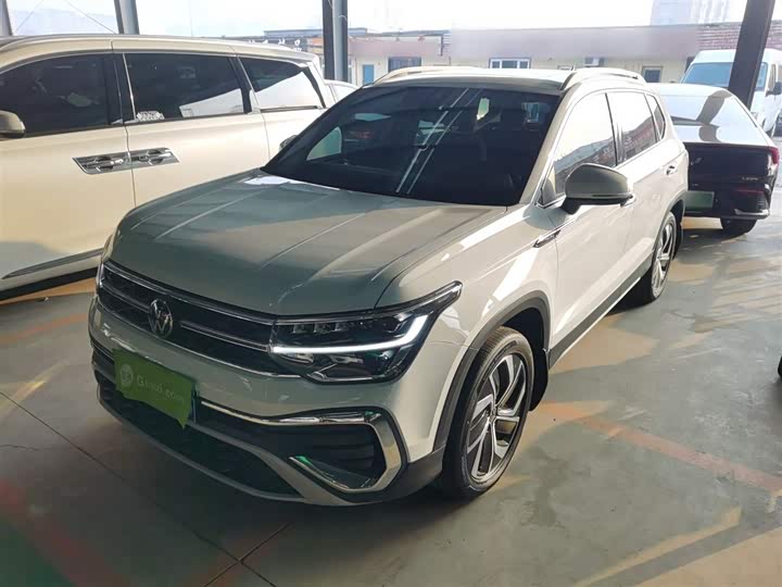 Фото 1 - Volkswagen Tharu