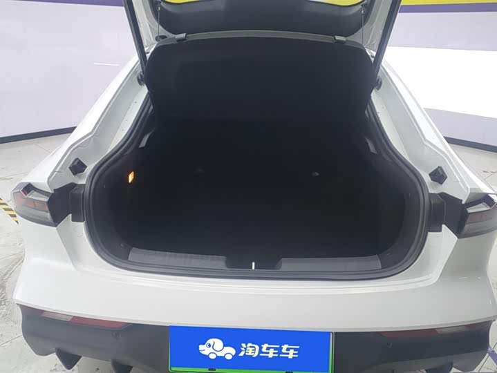 Фото 4 - Changan UNI-V Hybrid