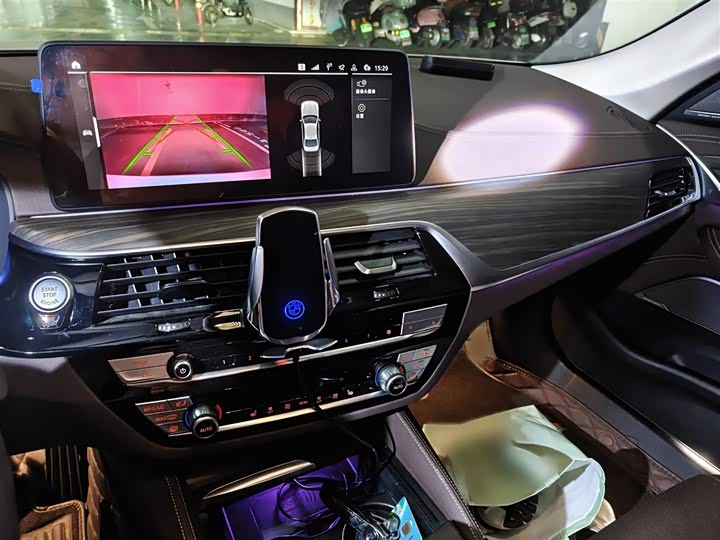 Фото 6 - BMW 5 Series