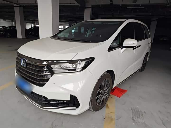Фото 2 - Honda Odyssey