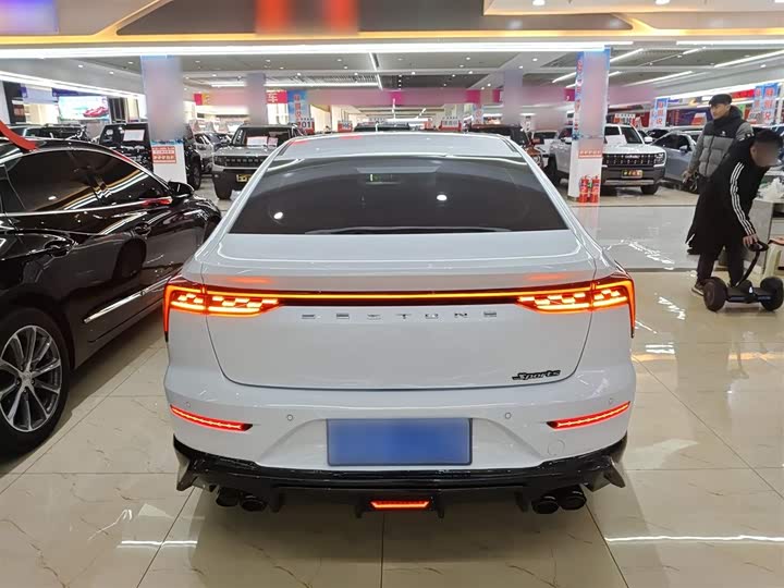 Фото 6 - Bestune B70