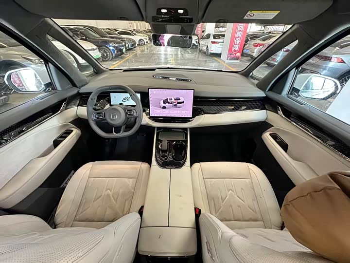 Фото 5 - Zeekr 009