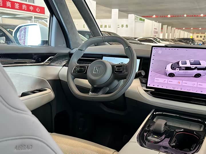 Фото 6 - Zeekr 009