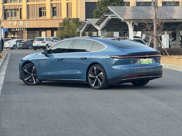 Фото 2 - Nio ET7