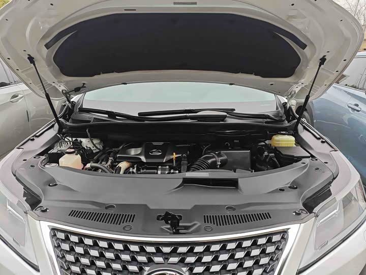 Фото 8 - Lexus RX