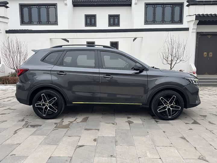 Фото 4 - Roewe RX5