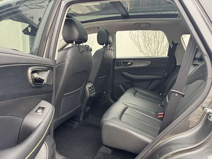 Фото 7 - Roewe RX5