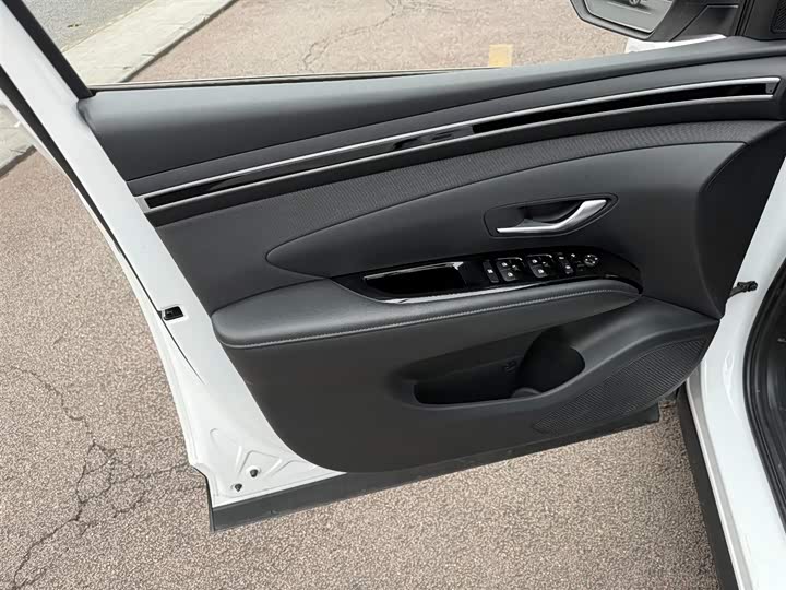 Фото 6 - Hyundai Tucson L