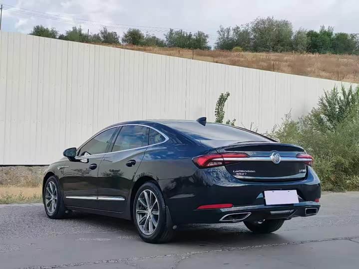 Фото 9 - Buick LaCrosse