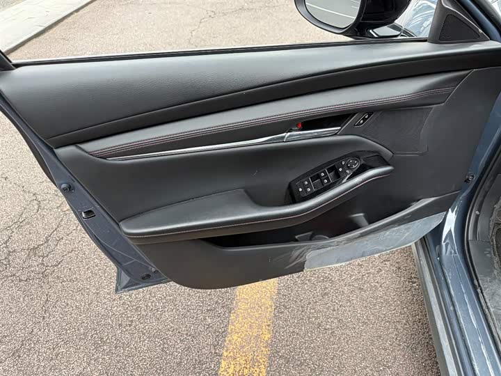 Фото 6 - Mazda 3 (Axela)