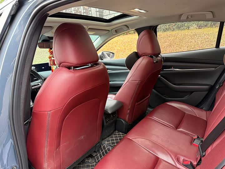 Фото 9 - Mazda 3 (Axela)