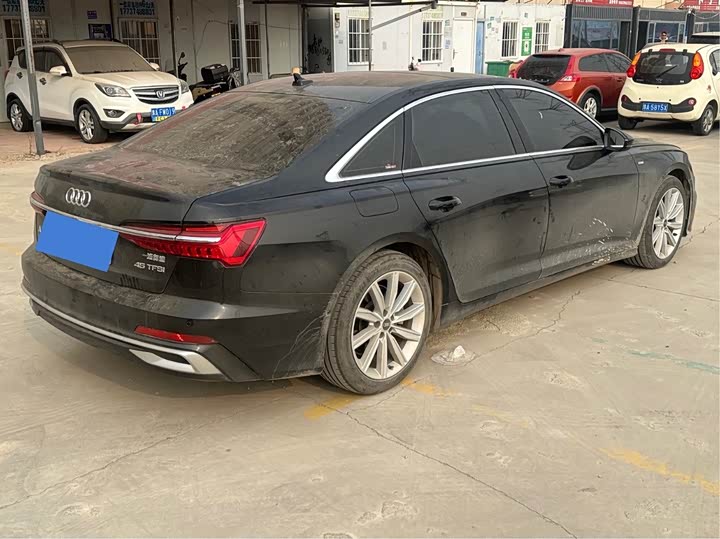 Фото 7 - Audi A6L