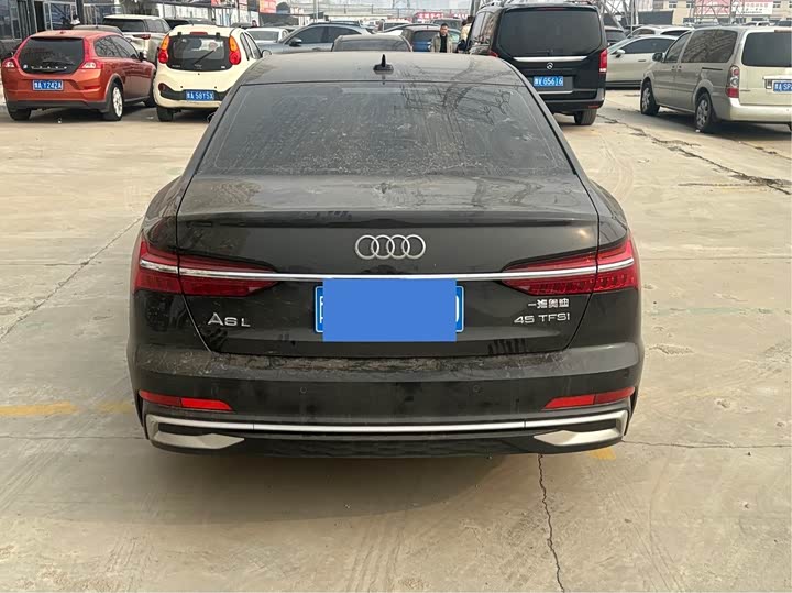 Фото 8 - Audi A6L