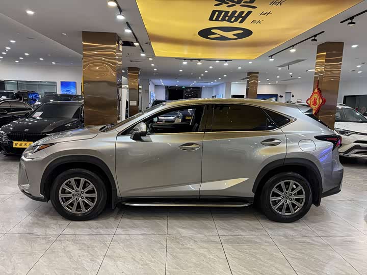 Фото 4 - Lexus NX