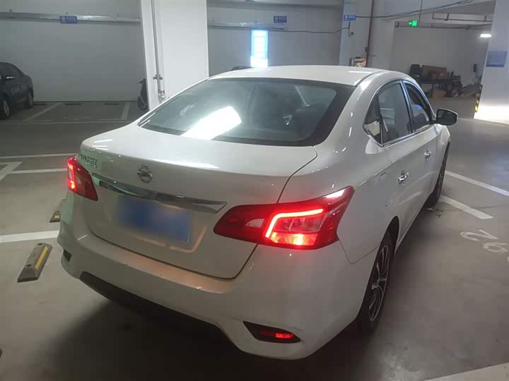 Фото 7 - Nissan Sylphy