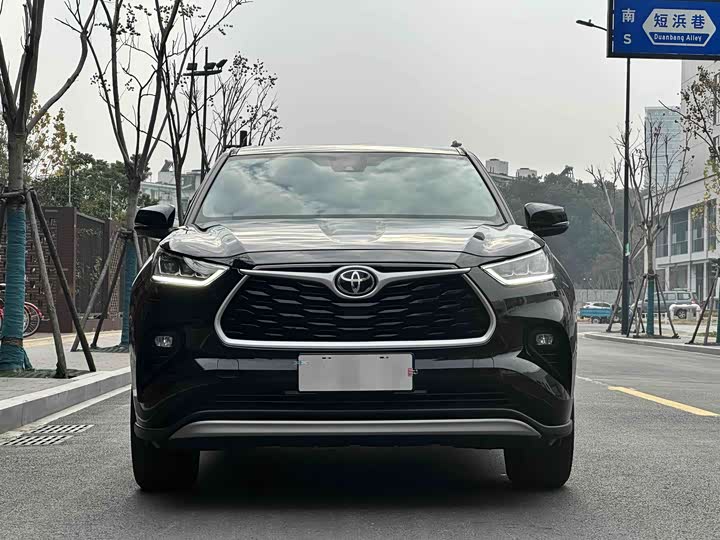 Фото 2 - Toyota Highlander