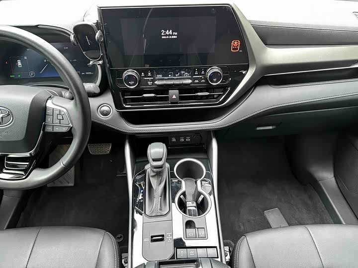 Фото 7 - Toyota Highlander