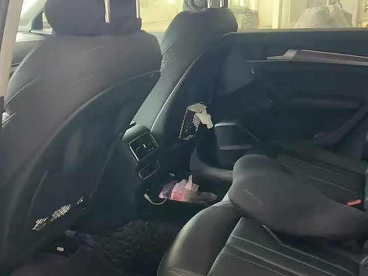 Фото 4 - Audi Q5L