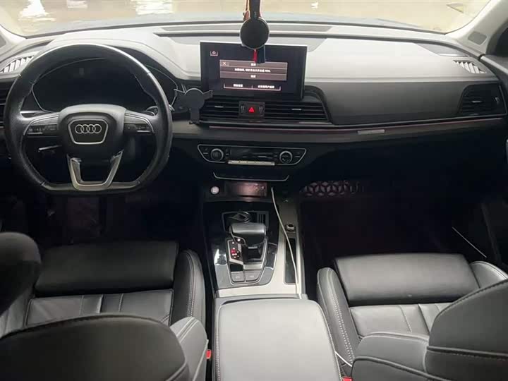 Фото 5 - Audi Q5L
