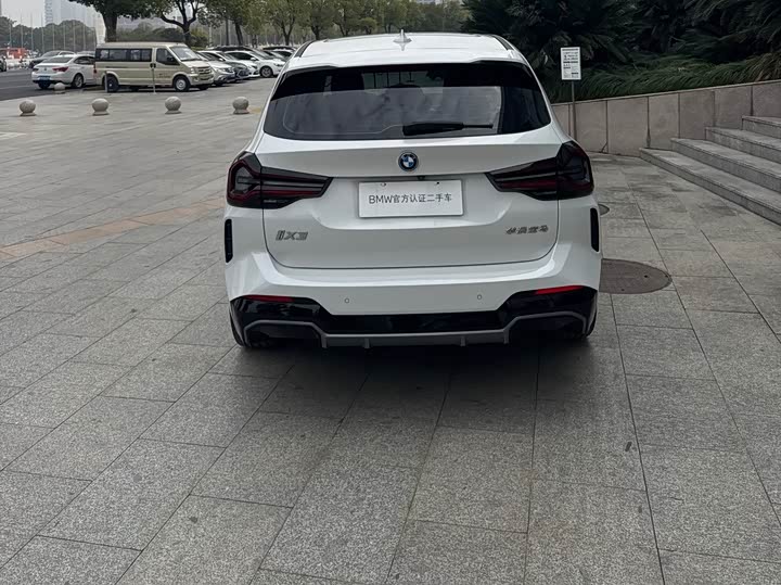 Фото 4 - BMW iX3