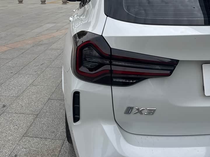 Фото 6 - BMW iX3