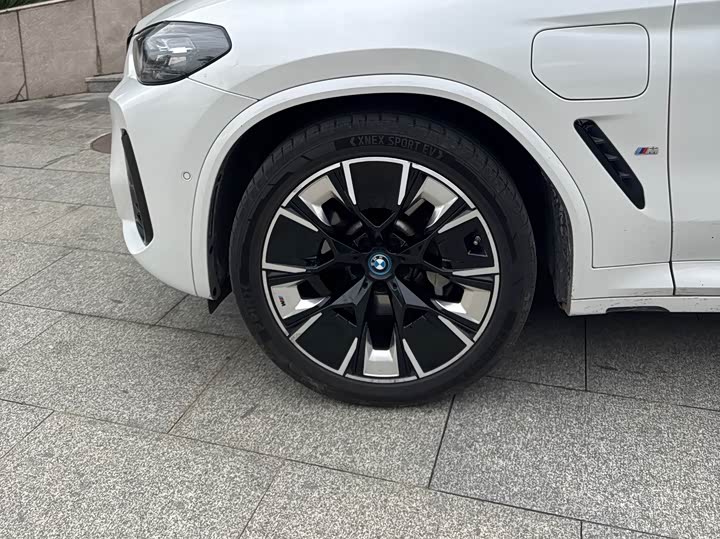 Фото 7 - BMW iX3