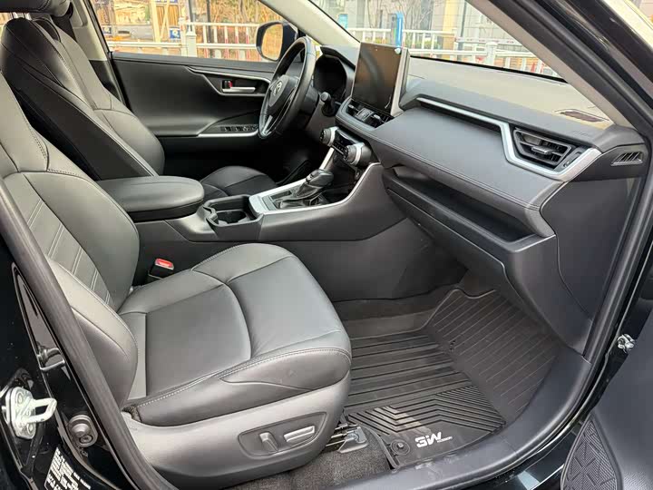 Фото 6 - Toyota Wildlander