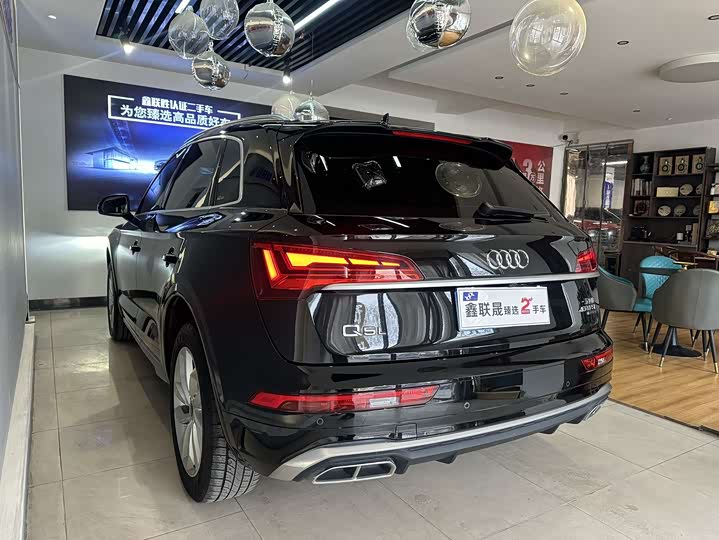 Фото 7 - Audi Q5L