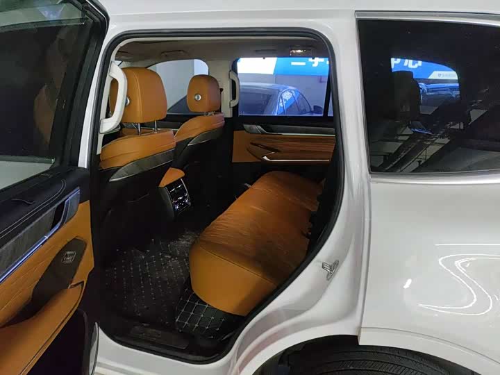 Фото 7 - Tank 500