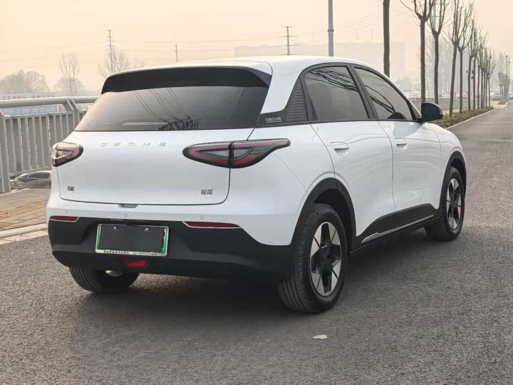 Фото 7 - Geely Galaxy Geome