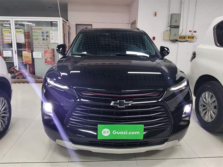 Фото 3 - Chevrolet Blazer