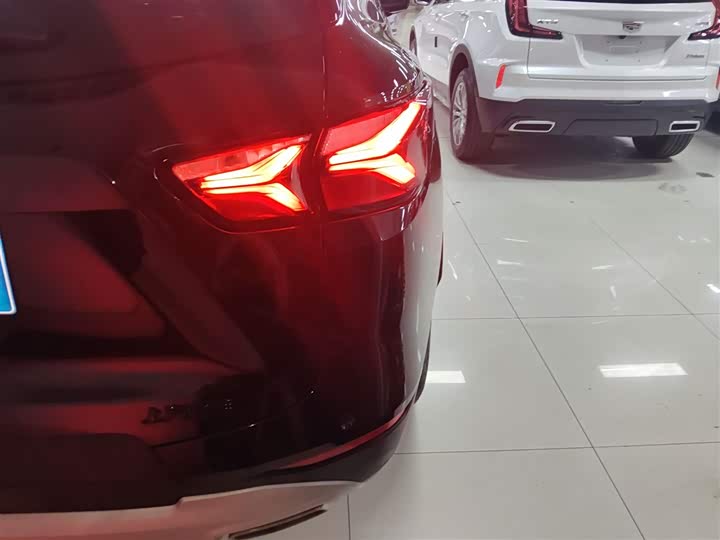 Фото 8 - Chevrolet Blazer