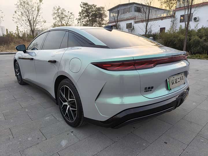 Фото 7 - BYD Han L