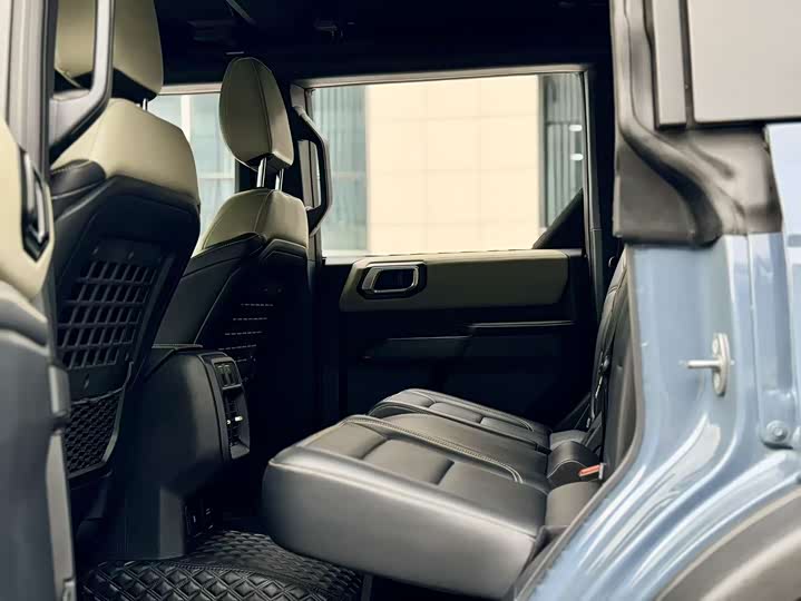 Фото 7 - Ford Bronco