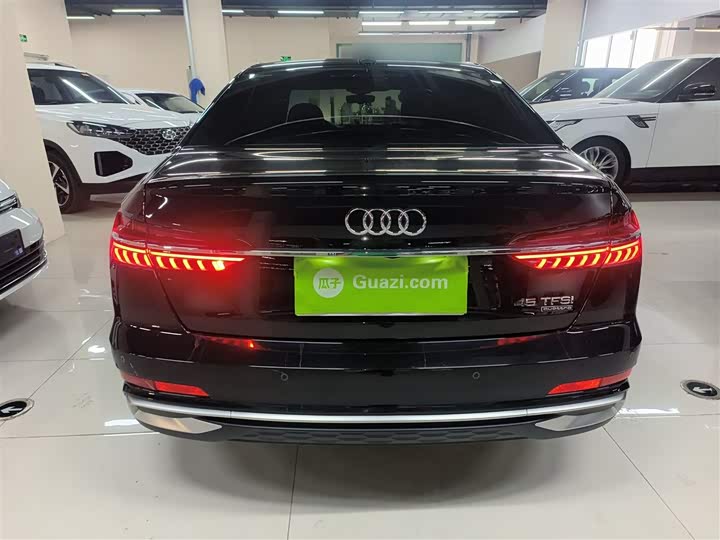 Фото 6 - Audi A6L