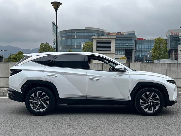 Фото 7 - Hyundai Tucson L