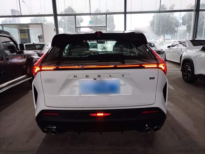 Фото 6 - Geely Atlas