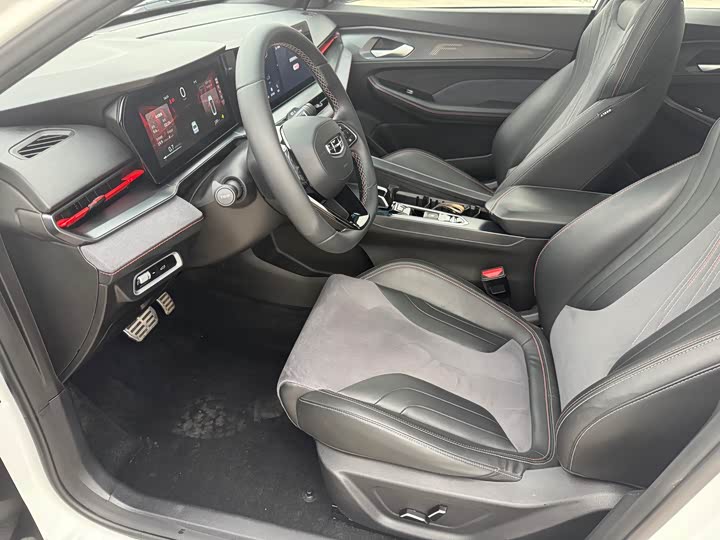 Фото 5 - Geely Binrui