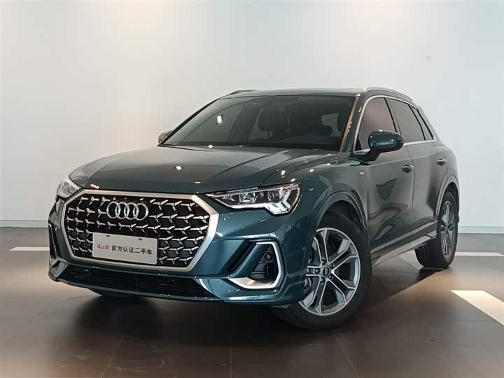 Фото 1 - Audi Q3