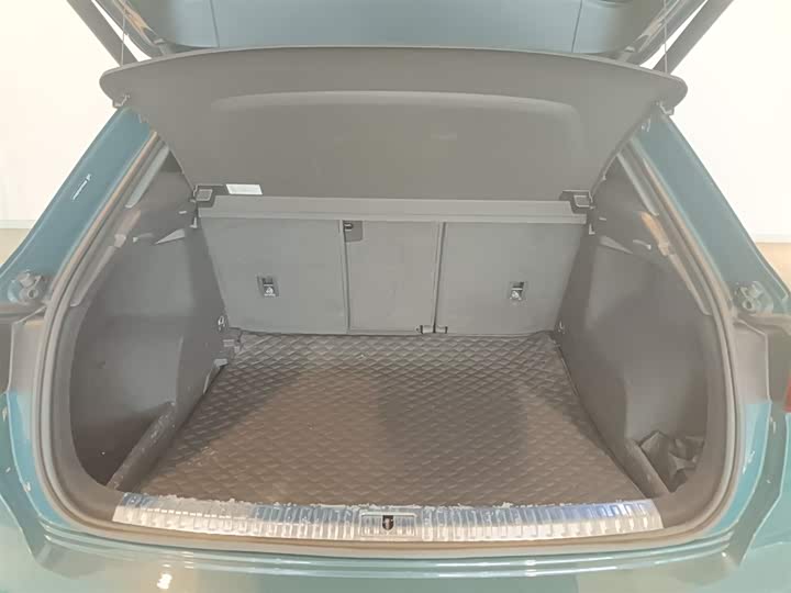 Фото 8 - Audi Q3