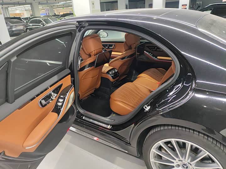 Фото 6 - Mercedes-Benz S-Class