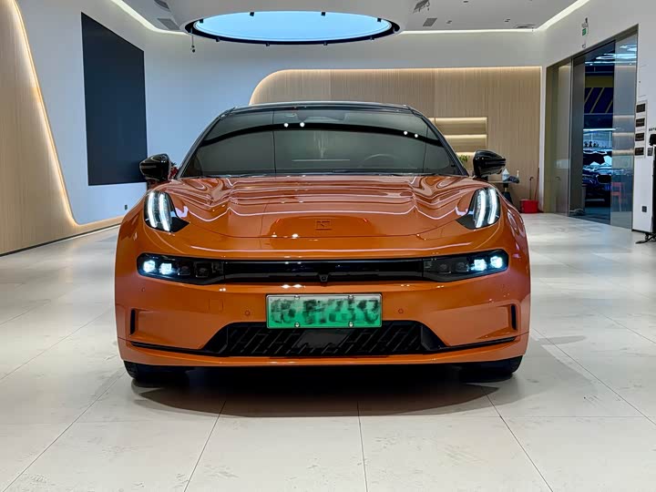 Фото 2 - Zeekr 001