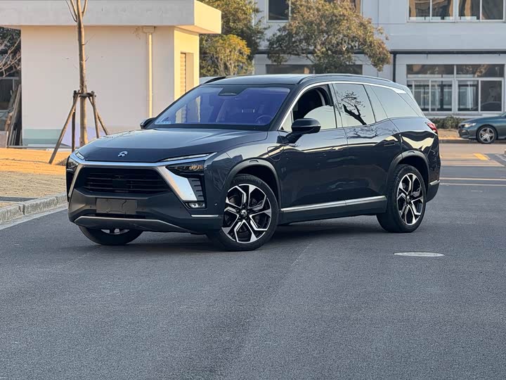 Фото 1 - Nio ES8