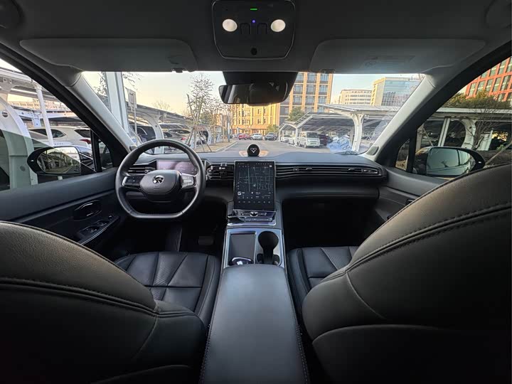 Фото 9 - Nio ES8